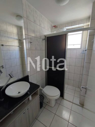 APARTAMENTO - ZONA DE ARMAZEM 