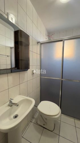 APARTAMENTO - ZONA DE ARMAZEM 