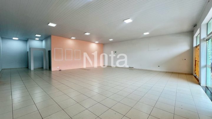 SALA COMERCIAL - ZONA 1 