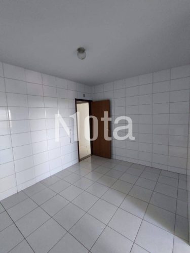 APARTAMENTO  -  ZONA 1 
