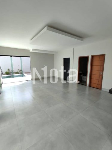 CASA - CONDOMÍNIO FECHADO 