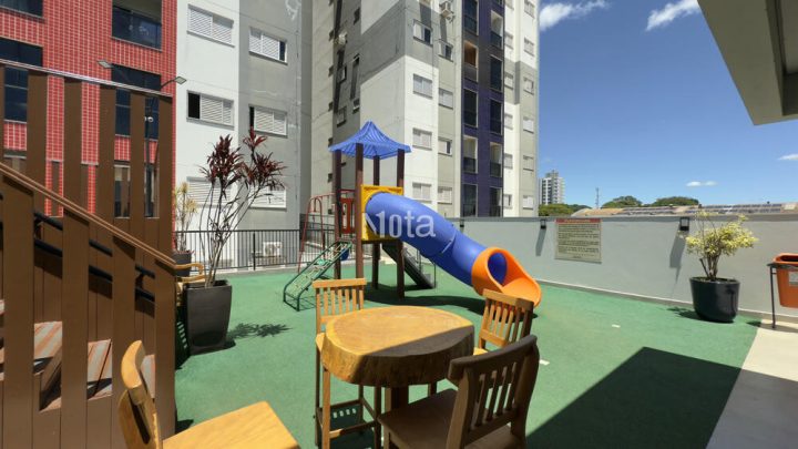 APARTAMENTO - ZONA DE ARMAZÉM