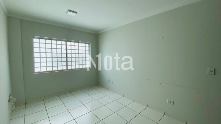 APARTAMENTO - ZONA 2