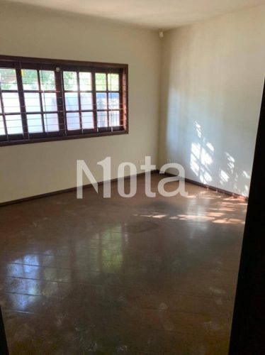 SOBRADO COMECIAL - ZONA 1