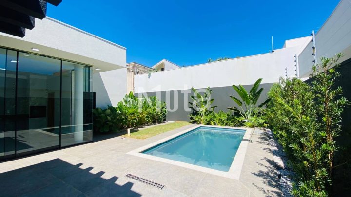 CASA - RESIDENCIAL NOVA ITÁLIA 