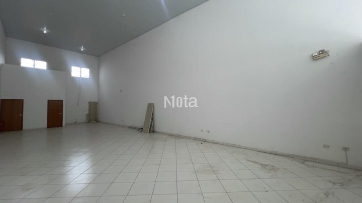 SALAO COMERCIAL