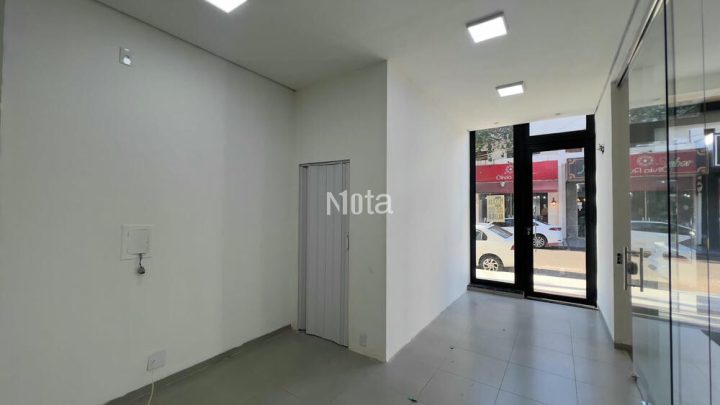 SALA COMERCIAL - ZONA 1 