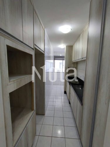 APARTAMENTO - ZONA DE ARMAZEM 
