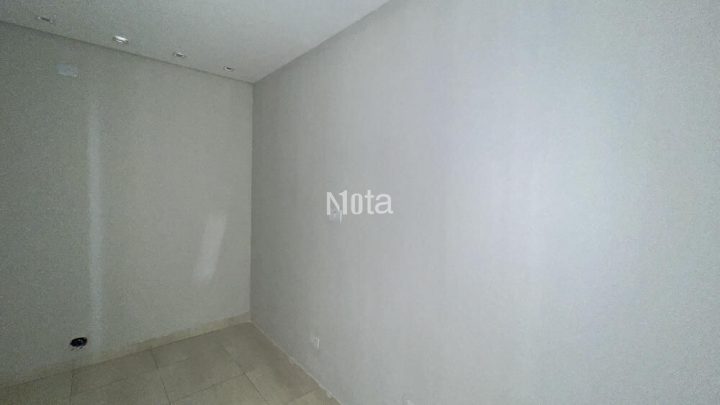 SALA COMERCIAL - ZONA 1 