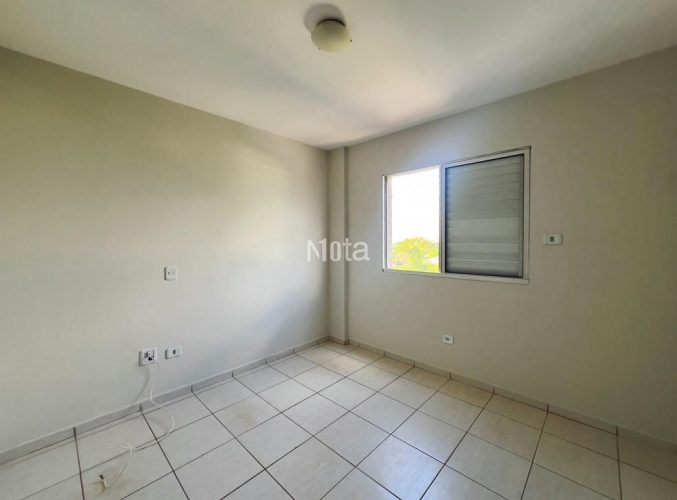 APARTAMENTO - ZONA DE ARMAZEM 
