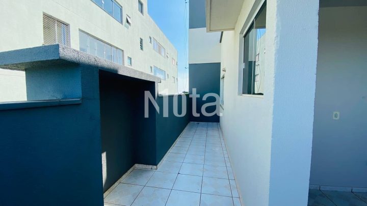 APARTAMENTO - ZONA 2