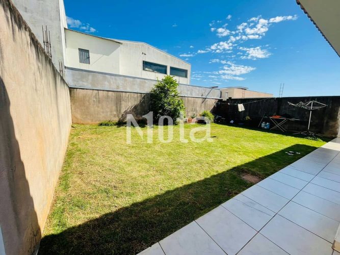 CASA - JARDIM NOVA ITÁLIA 