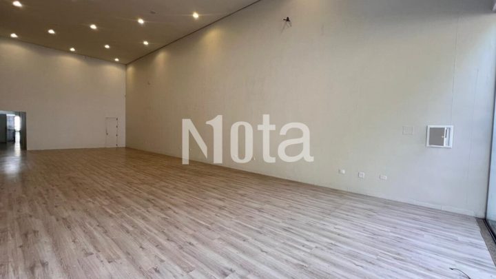SALAO COMERCIAL