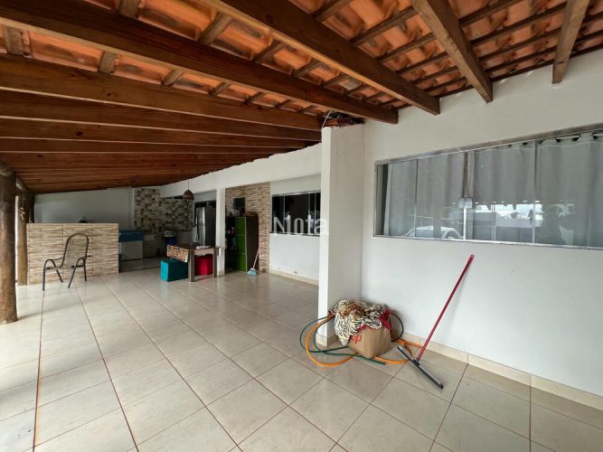 CASA - RESIDENCIAL DAS ARAUCÁRIAS 