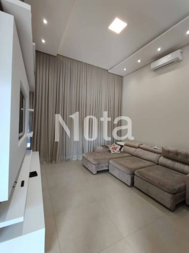 CASA - CONDOMÍNIO FECHADO 
