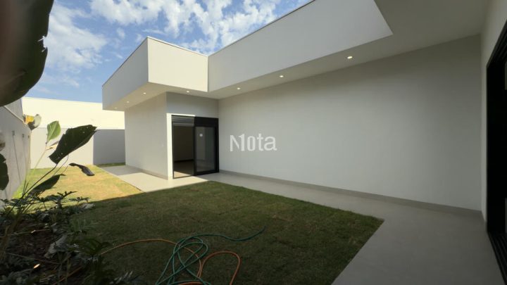 CASA - RESIDENCIAL VENEZA 