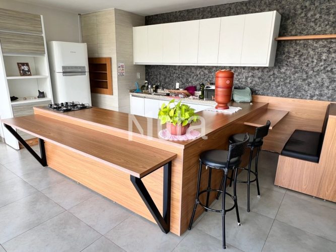 SALA COMERCIAL - ZONA 2