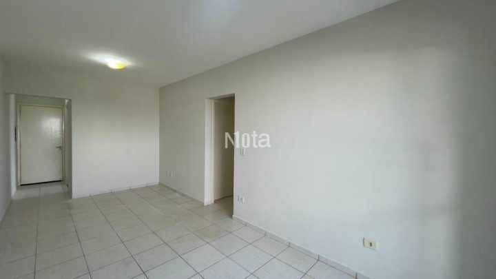 APARTAMENTO - ZONA DE ARMAZEM 