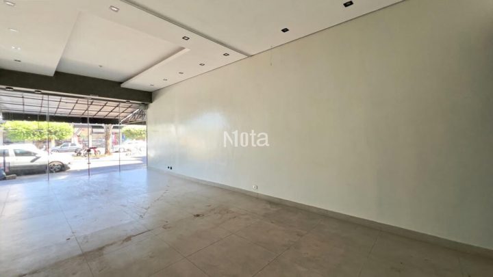 SALA COMERCIAL