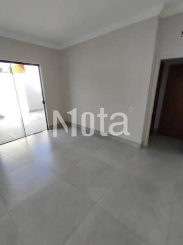 CASA - CONDOMÍNIO FECHADO 