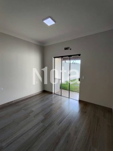CASA - RESIDENCIAL  VIVIANE