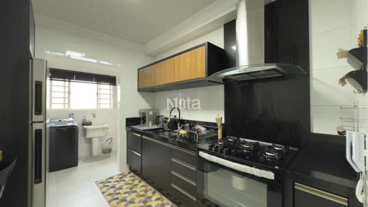 APARTAMENTO - ZONA DE ARMAZÉM