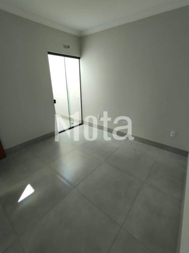 CASA - CONDOMÍNIO FECHADO 