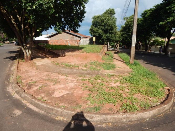 TERRENO -  JARDIM VITÓRIA 