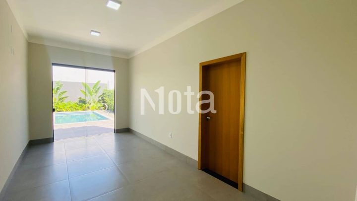 CASA - RESIDENCIAL NOVA ITÁLIA 