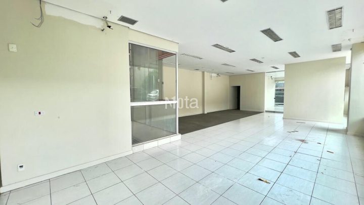 SALA COMERCIAL - ZONA 1 