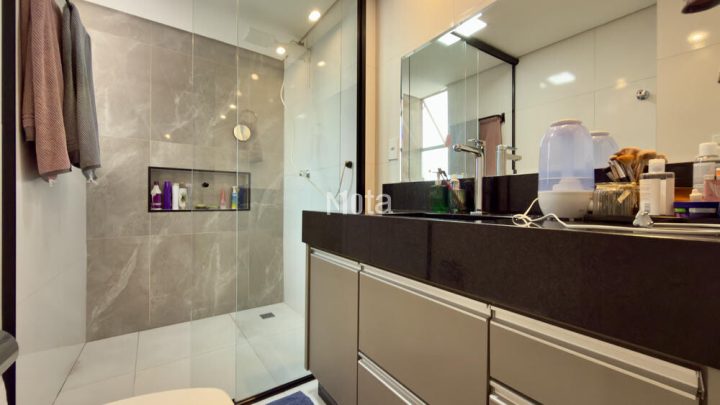 APARTAMENTO - ZONA 1
