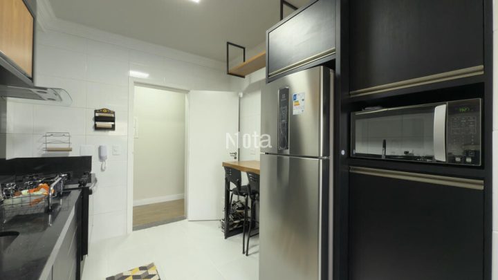 APARTAMENTO - ZONA DE ARMAZÉM