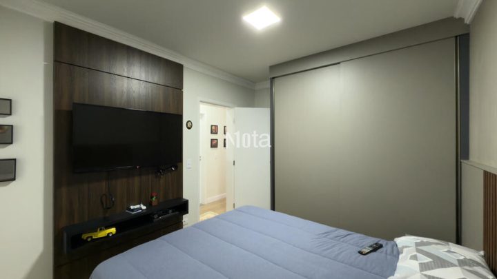 APARTAMENTO - ZONA DE ARMAZÉM