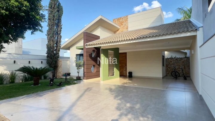 CASA - CONDOMÍNIO IPANEMA