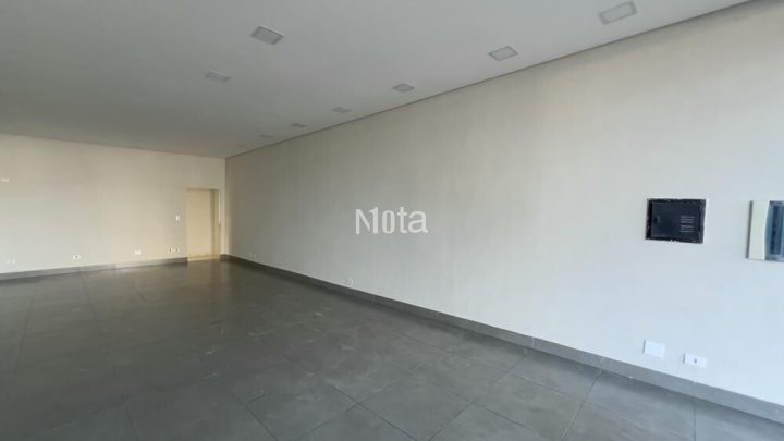 SALA COMERCIAL - ZONA 1 