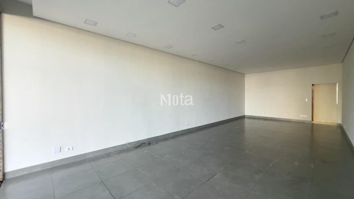 SALA COMERCIAL - ZONA 1 
