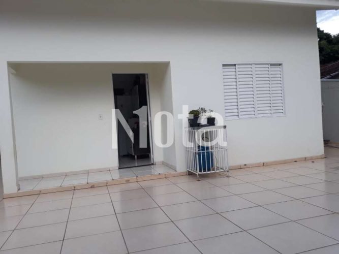 CASA - RESIDENCIAL AMÉRICA I 