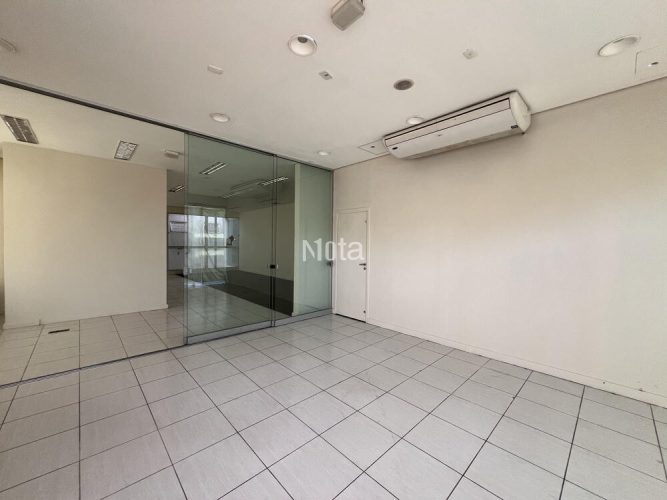 SALA COMERCIAL - ZONA 1 