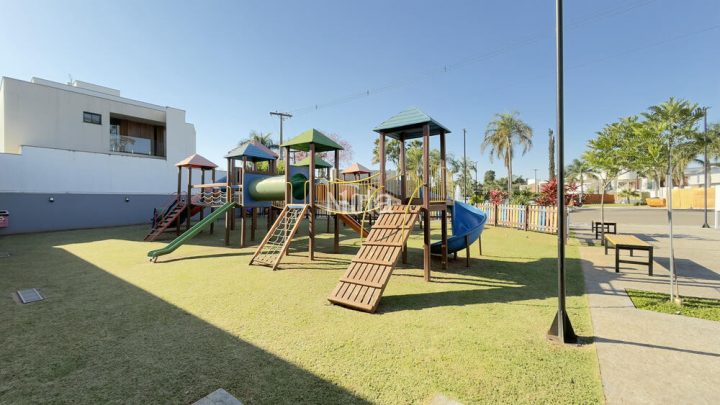 CASA - CENTURY PARK 