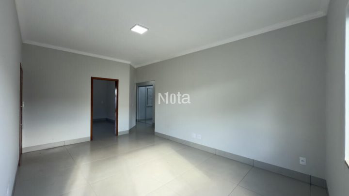 CASA  - RESIDENCIAL ATLÂNTICO IV
