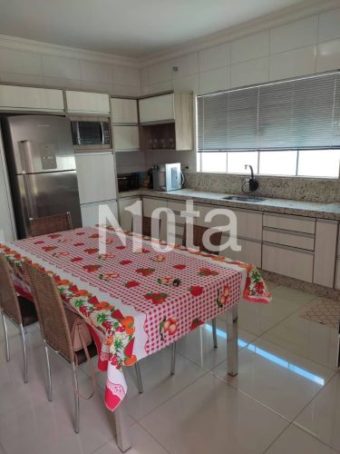 CASA - JARDIM NOVA ITÁLIA 