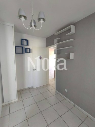 APARTAMENTO - ZONA DE ARMAZEM 